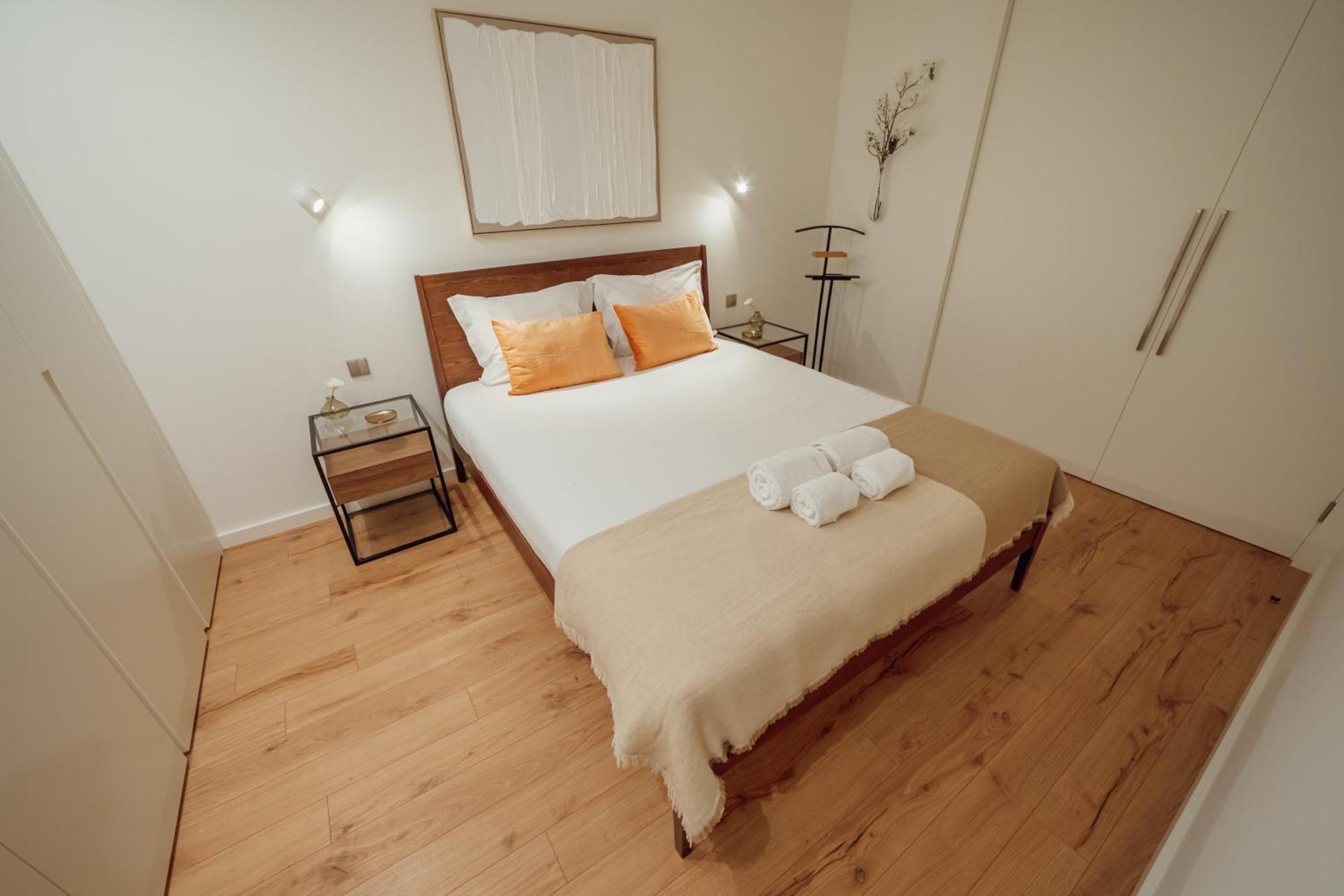 Guest Renovato Luxus Flat W/ Parking *